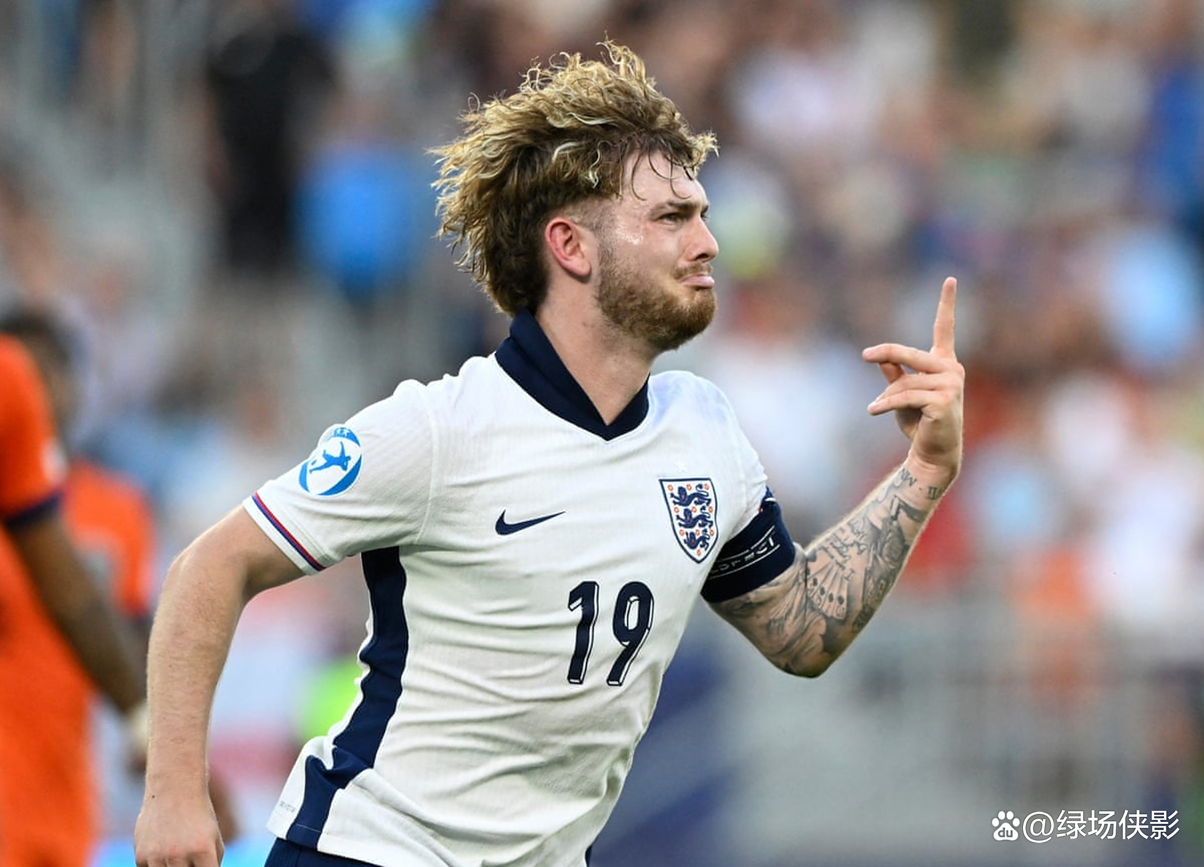 英格兰队取得关键胜利，稳固欧预赛领先优势的简单介绍
