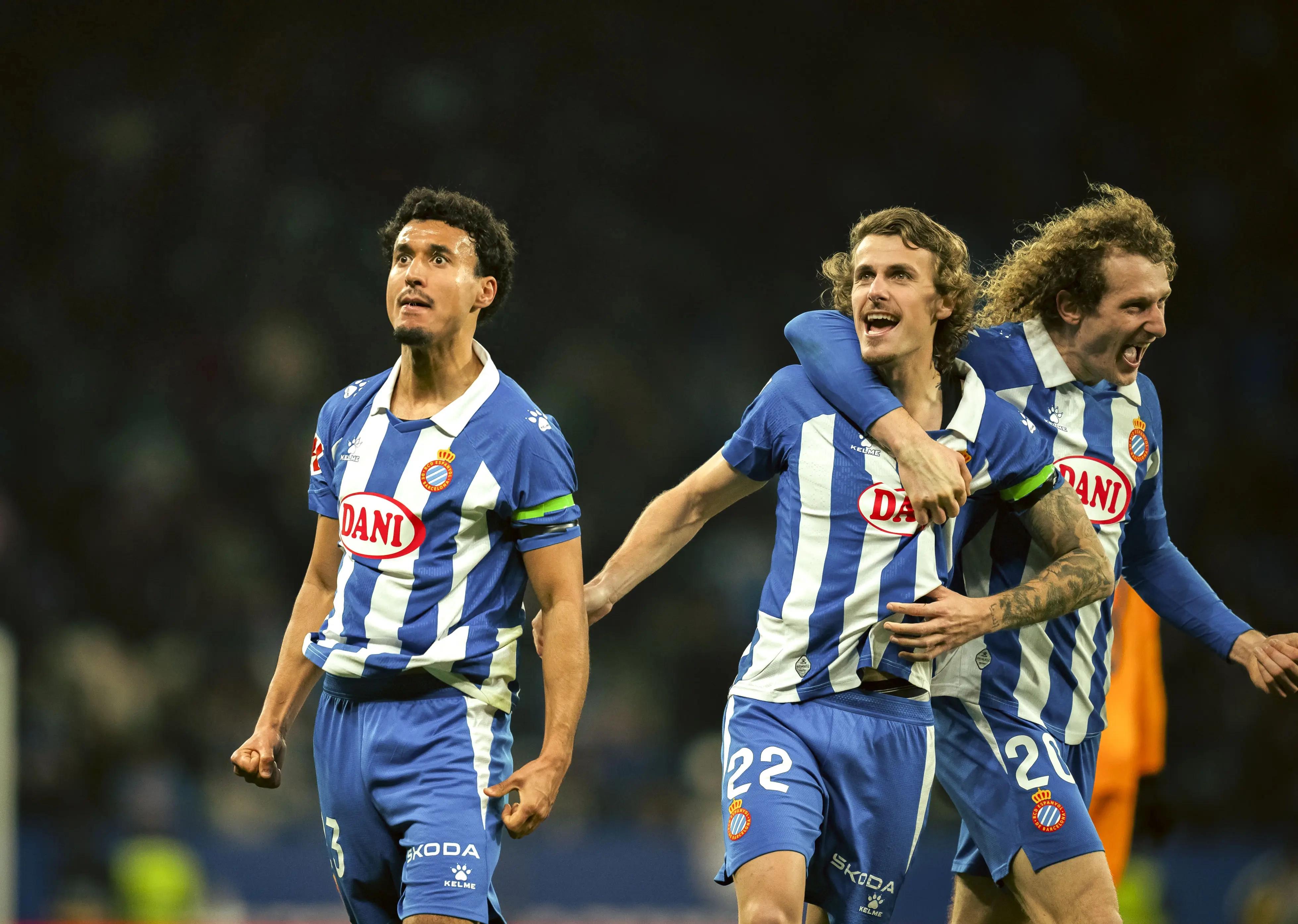 包含皇家马德里确认主力中锋受伤，或将缺席接下来的几场比赛的词条