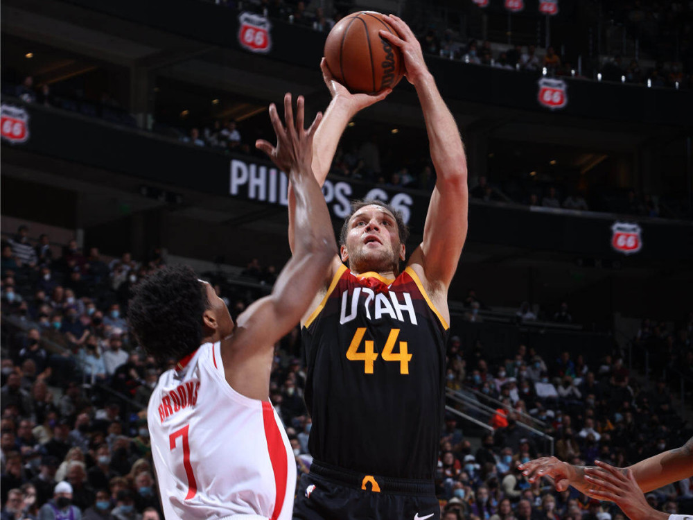 克劳斯顿绝杀，拉斯帕尔马斯逆袭实现反超